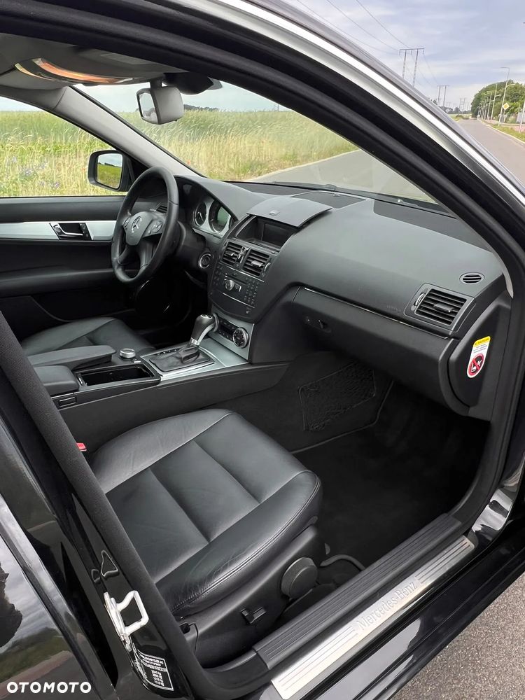 Mercedes-Benz Klasa C 220 CDI DPF Automatik Avantgarde - 15