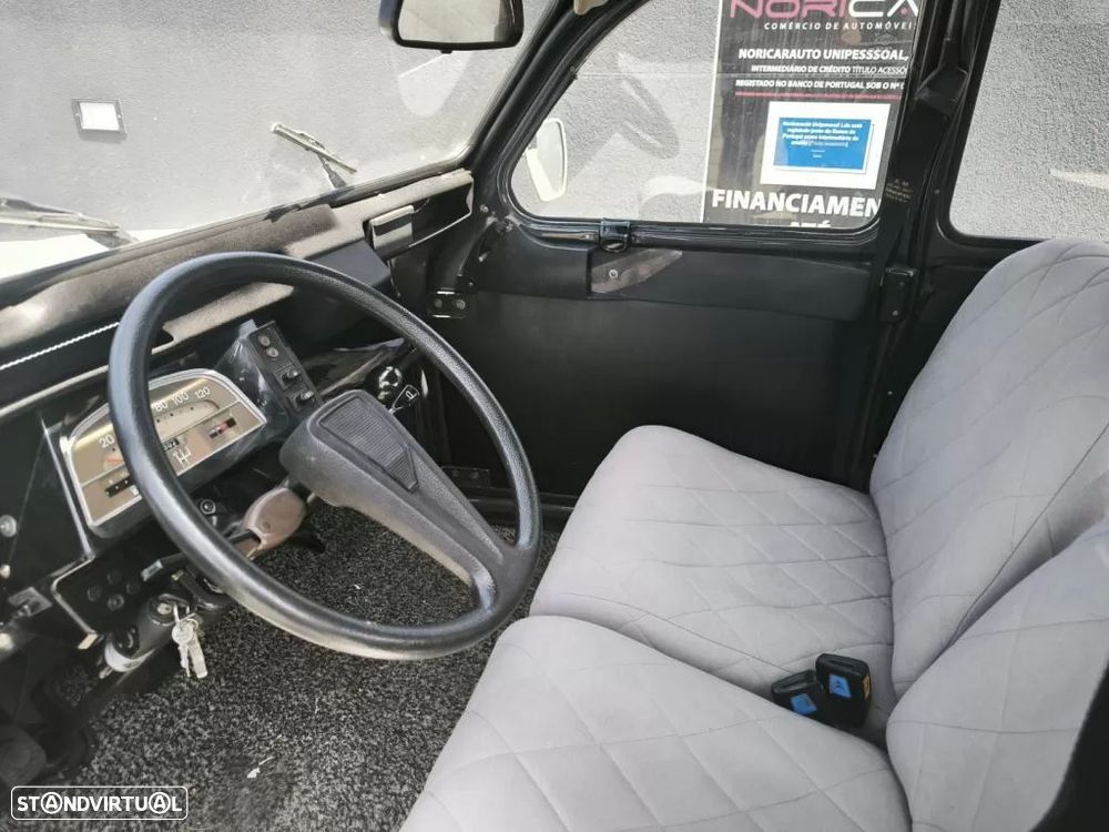 Citroën 2CV - 6
