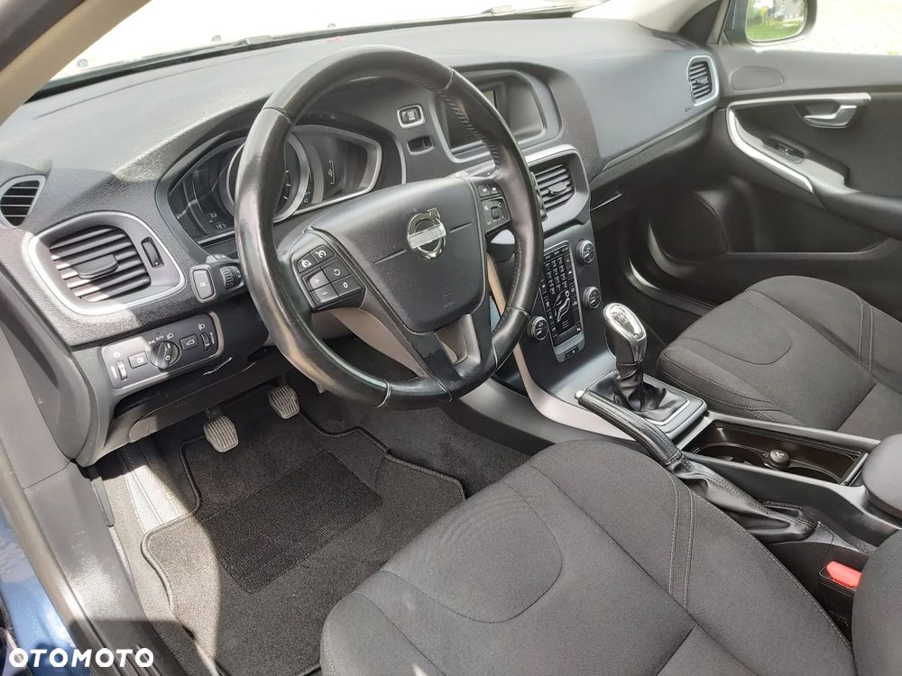 Volvo V40 D2 You - 9