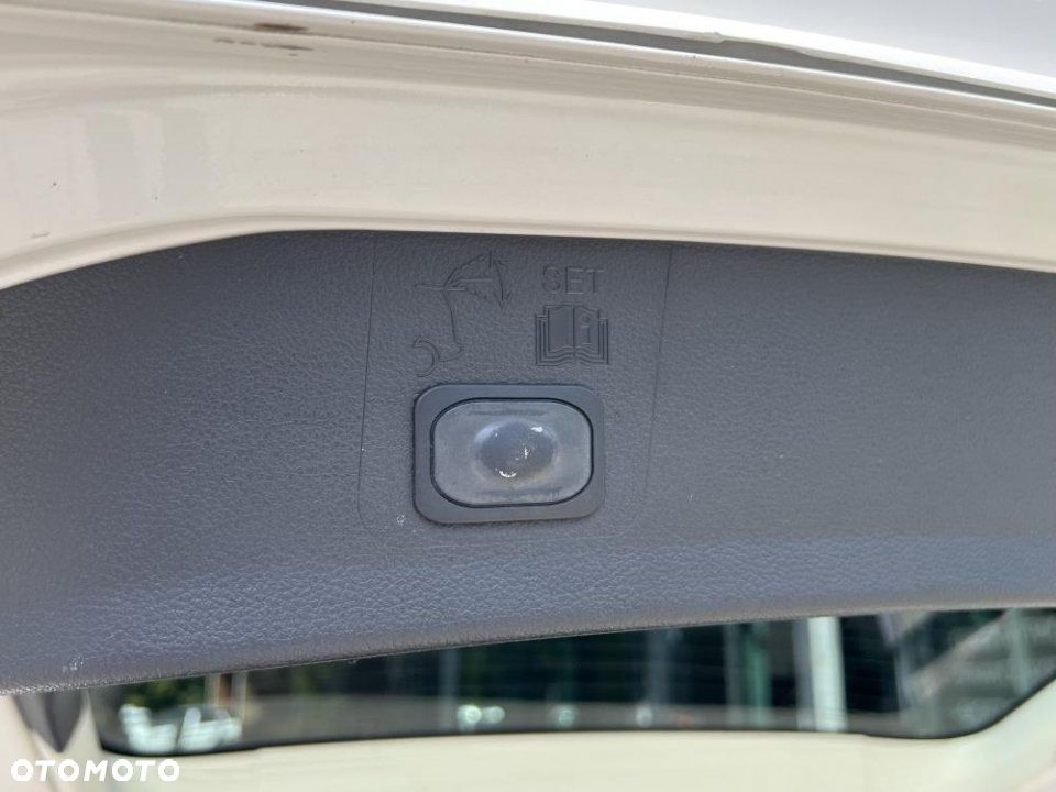 Ford Kuga - 17