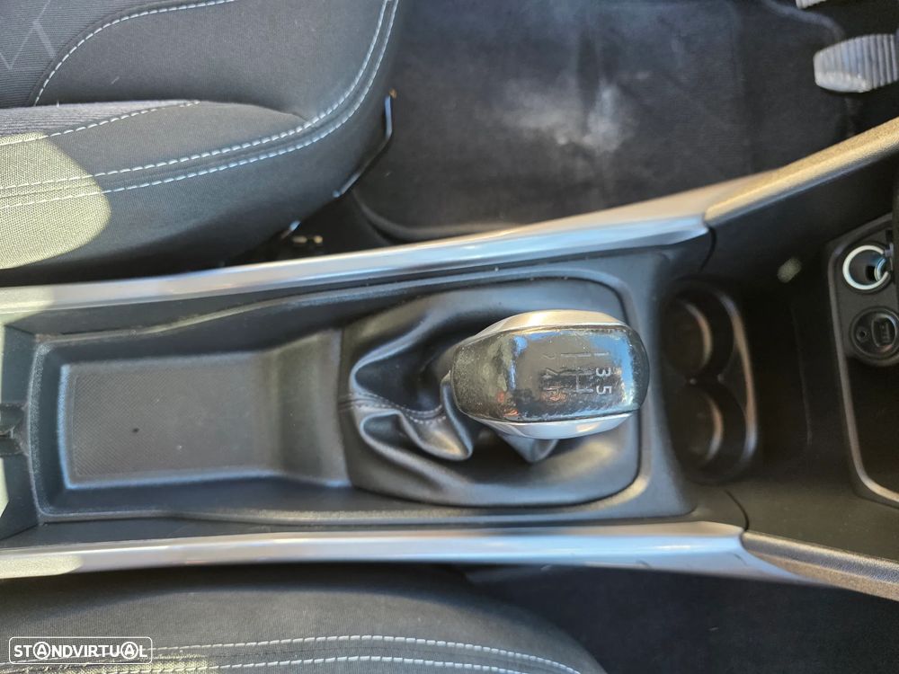 Peugeot 2008 1.2 PureTech Style - 14