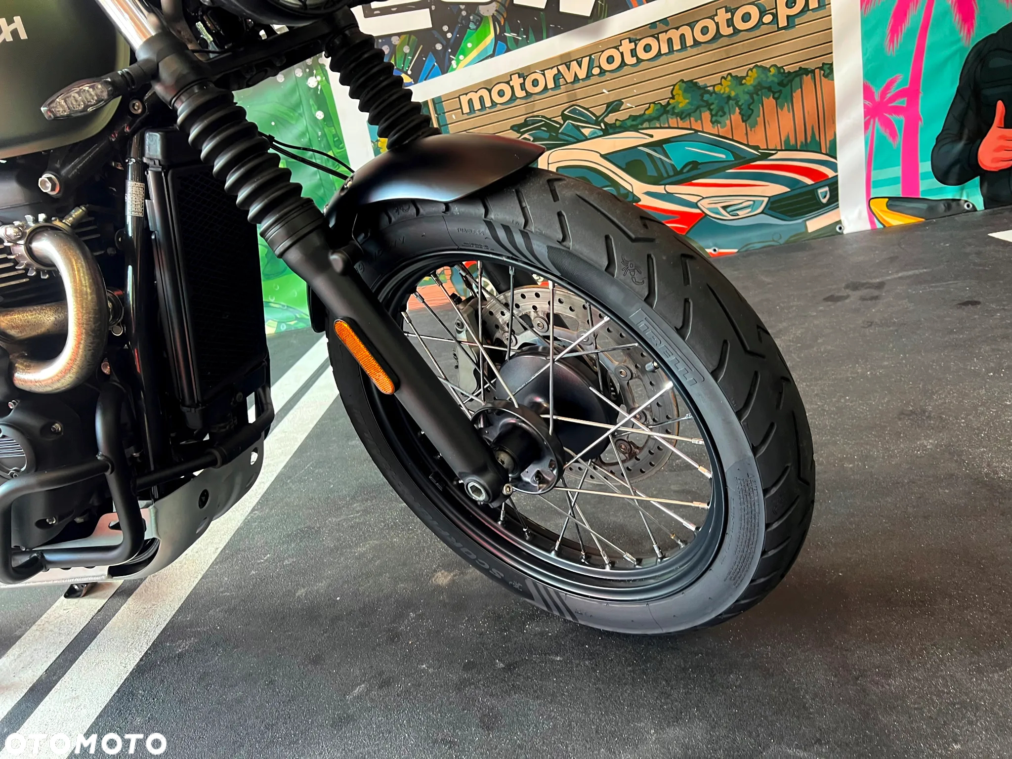 Triumph Scrambler - 24