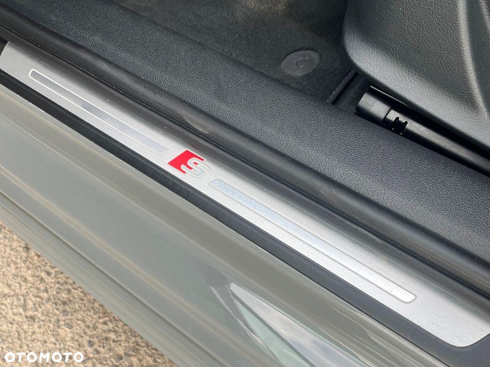 Audi A4 Avant - 16