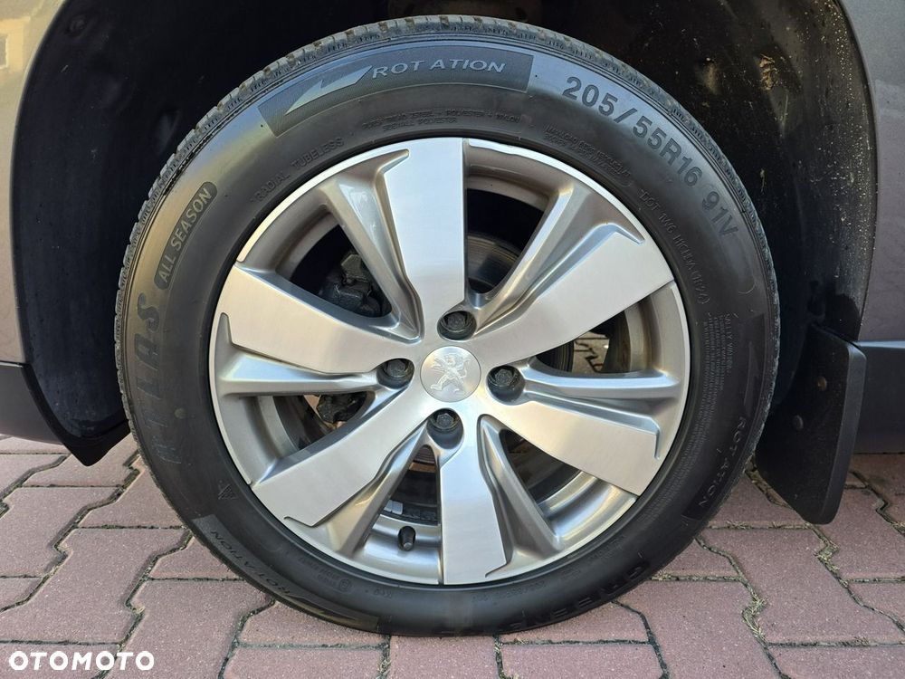 Peugeot 2008 e-HDi FAP 92 EGS6 STOP & START Allure - 39