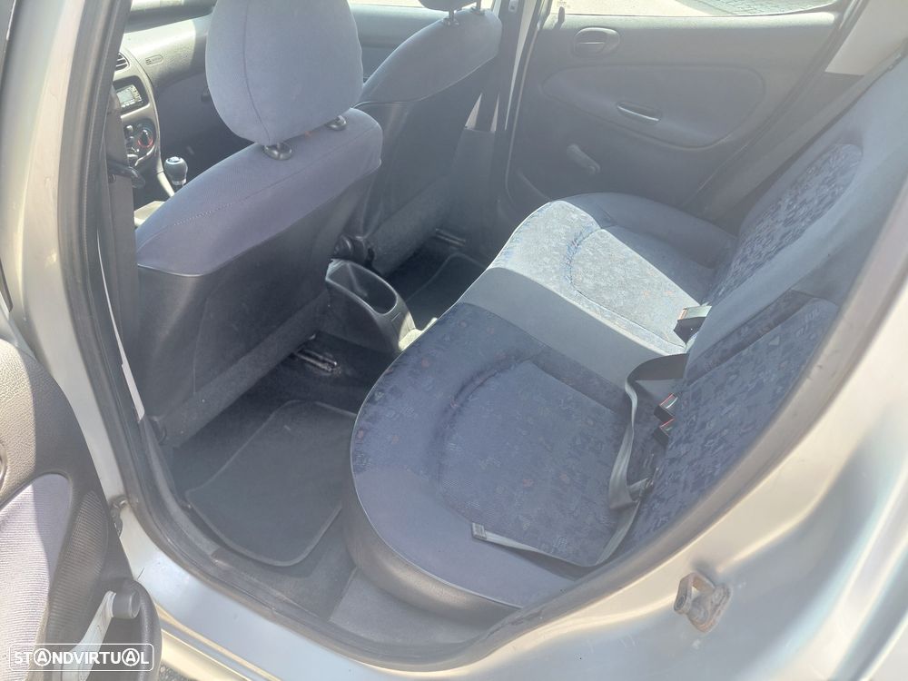 Peugeot 206 1.1 XR - 6
