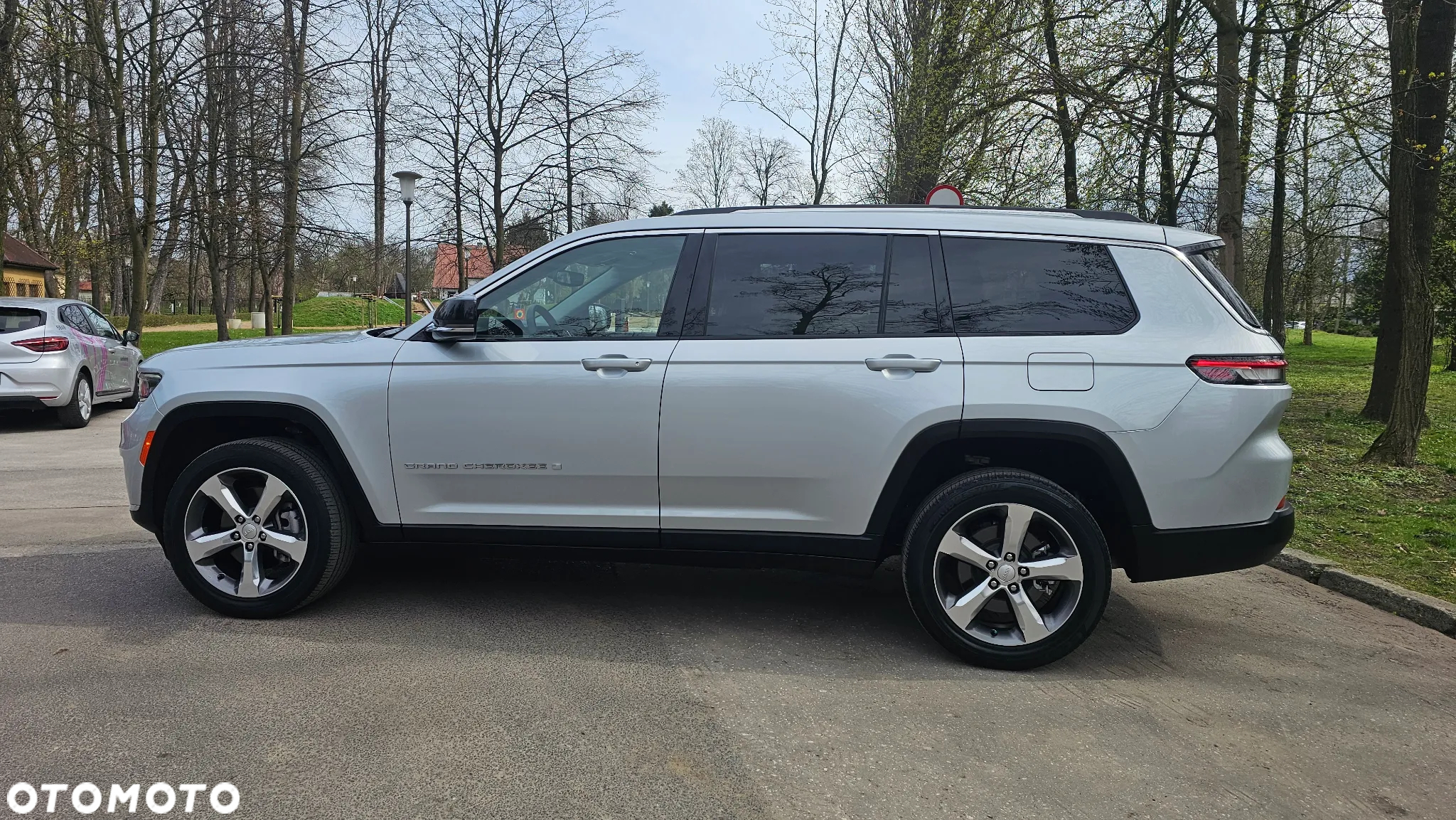 Jeep Grand Cherokee - 11