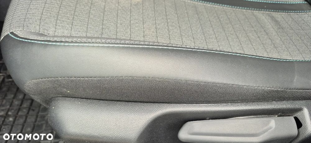 Peugeot 208 1.2 PureTech Allure Pack S&S EAT8 - 12