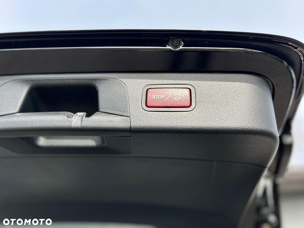 Mercedes-Benz GLC 220 d 4Matic 9G-TRONIC AMG Line - 17