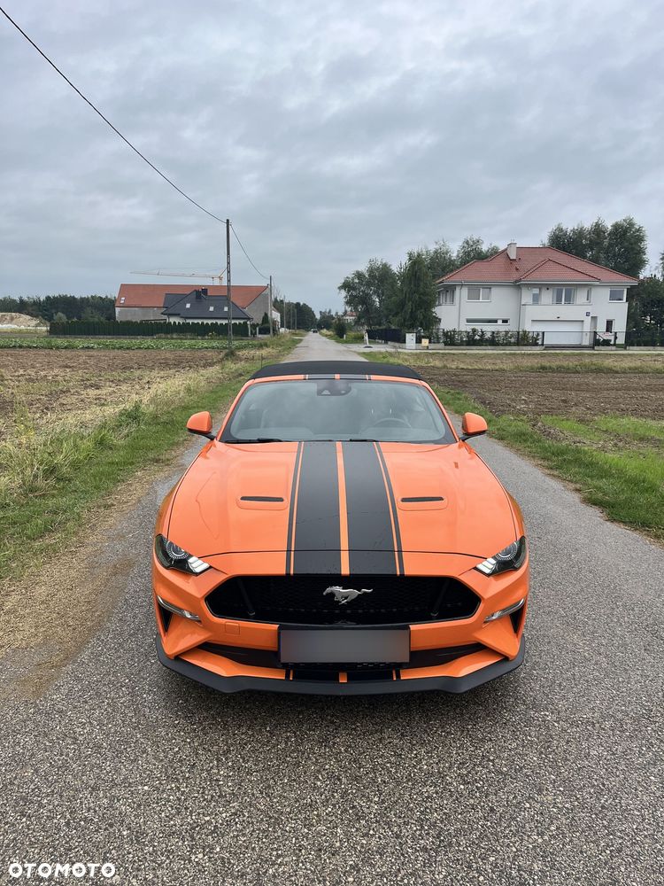 Ford Mustang - 4