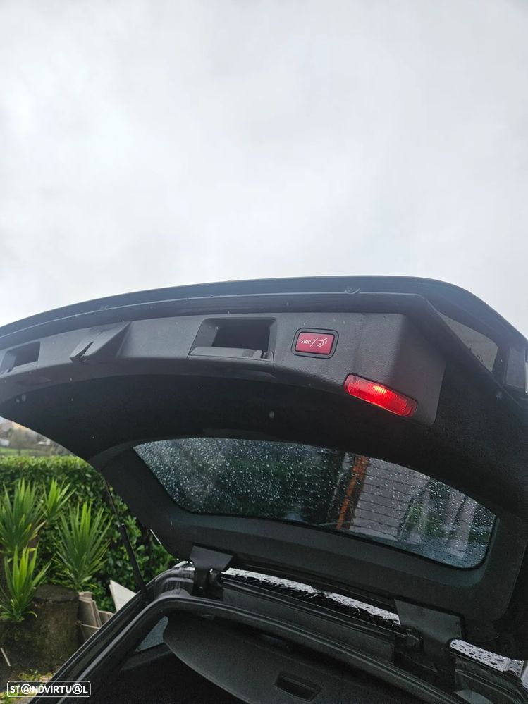 Mercedes-Benz E 300 Bluetec Hybrid Avantgarde - 9