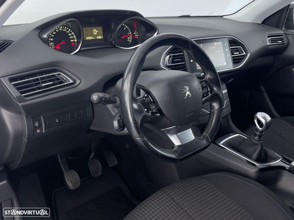 Peugeot 308 SW 1.5 BlueHDi Style - 23