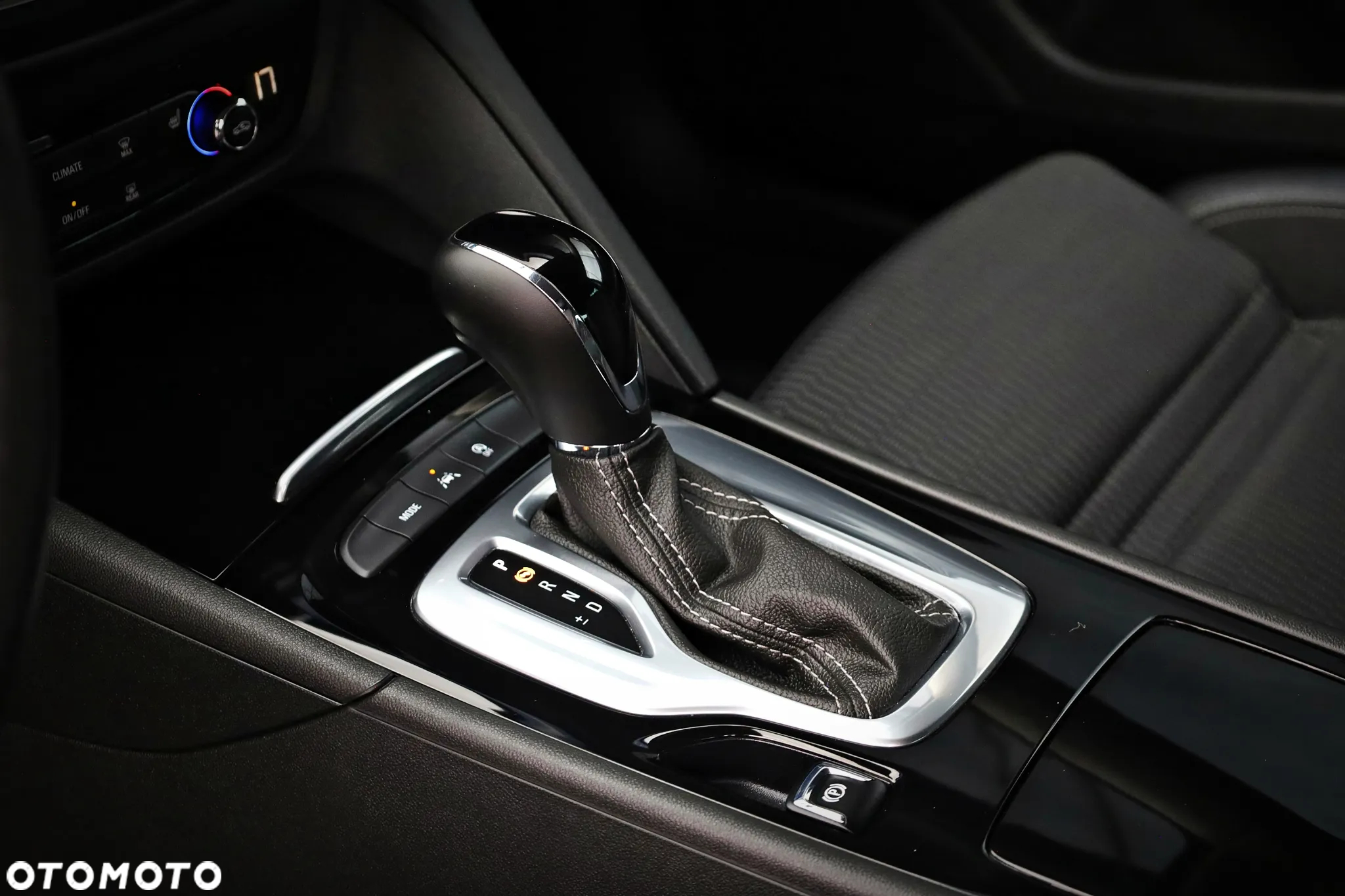 Opel Insignia 2.0 T Business Elegance S&S - 38