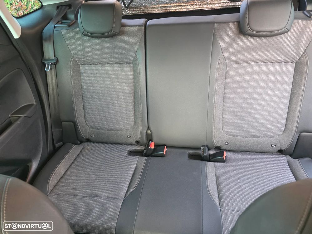 Opel Crossland X - 14