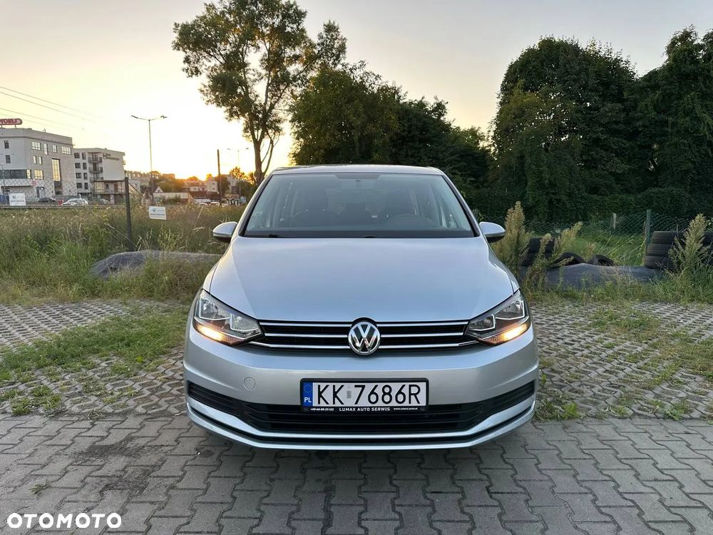 Volkswagen Touran - 1