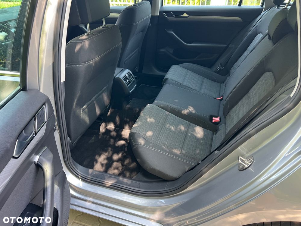 Volkswagen Passat Variant 1.5 TSI EVO Business DSG - 22