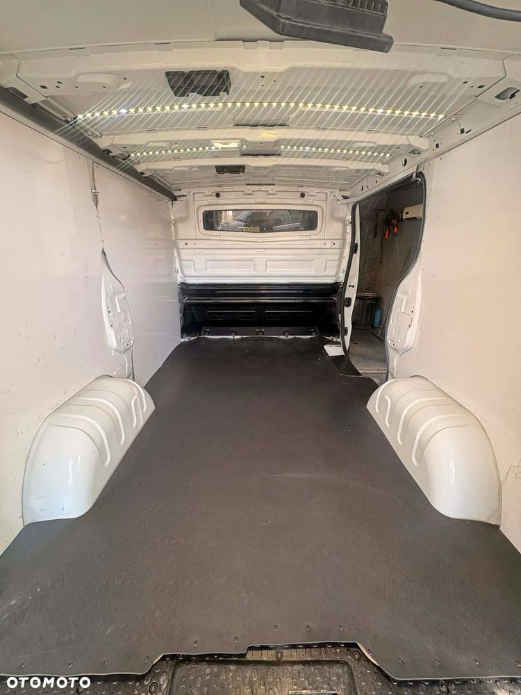 Renault Trafic - 40