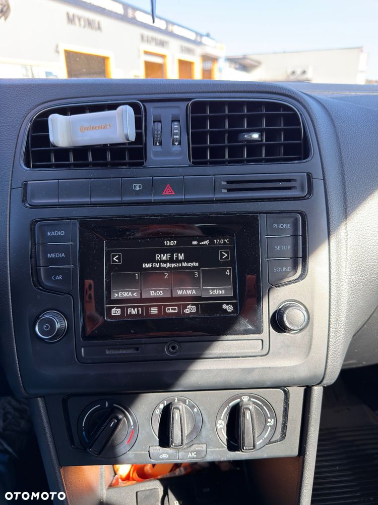 Volkswagen Polo 2016 photo 3