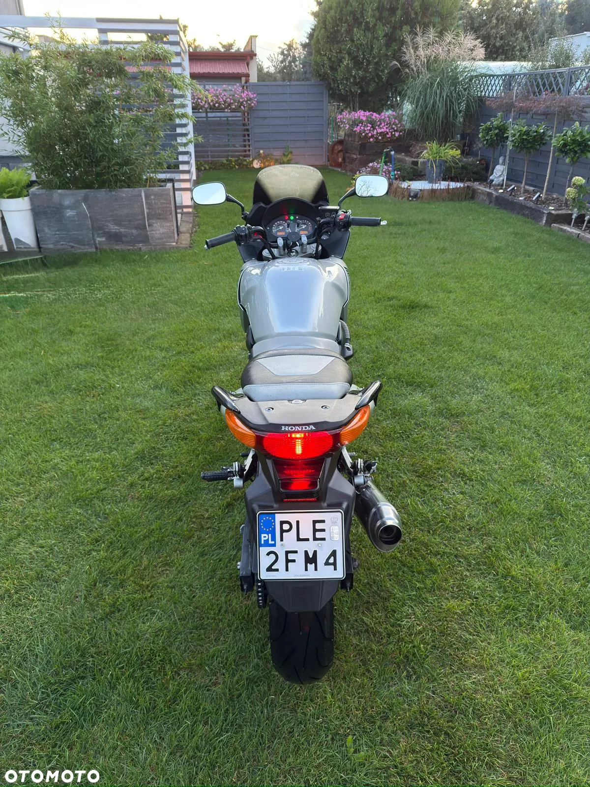Honda CBF - 4