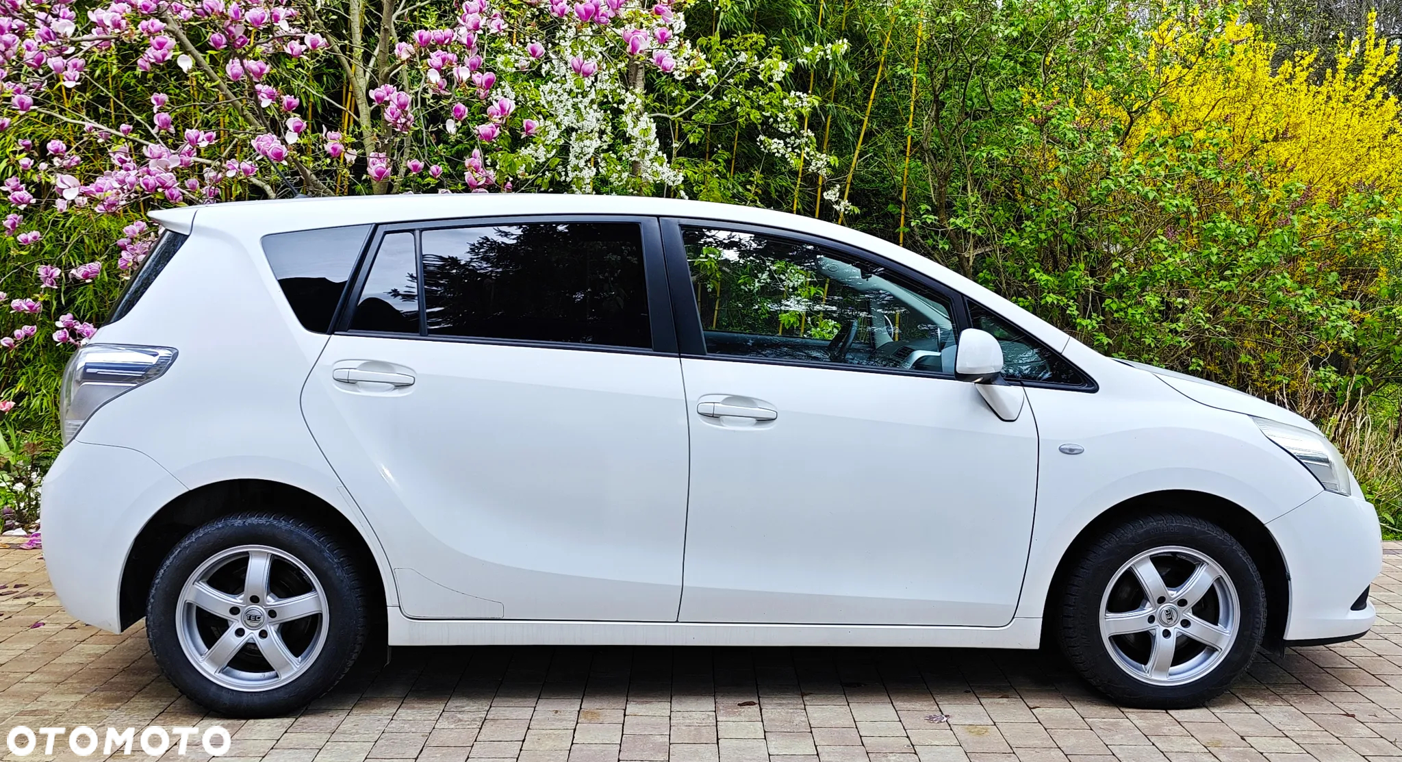 Toyota Verso 2.0 D-4D Premium - 13