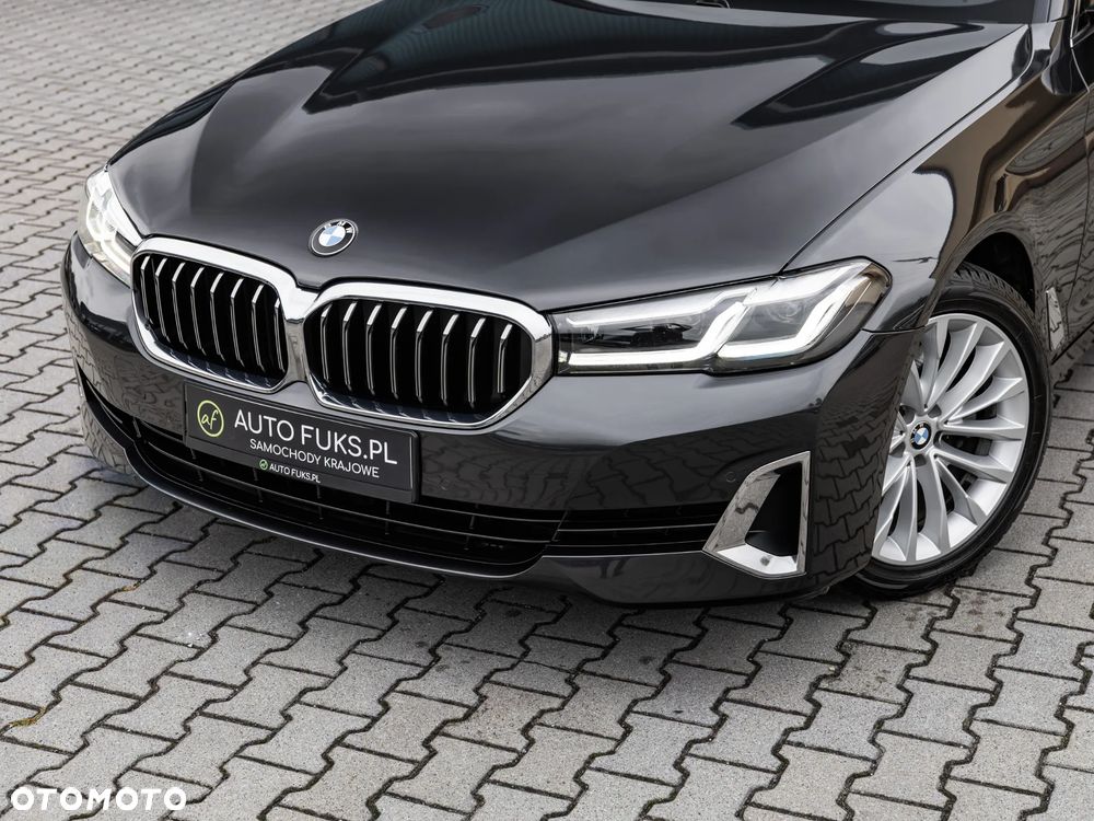 BMW Seria 5 2022 photo 3