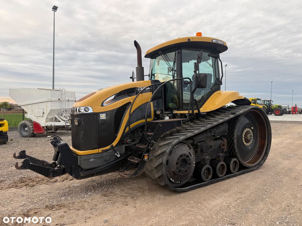 Challenger MT765C - 9