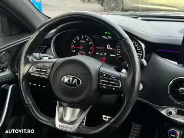 Kia Stinger 3.3 T-GDI 8AT AWD GT - 11
