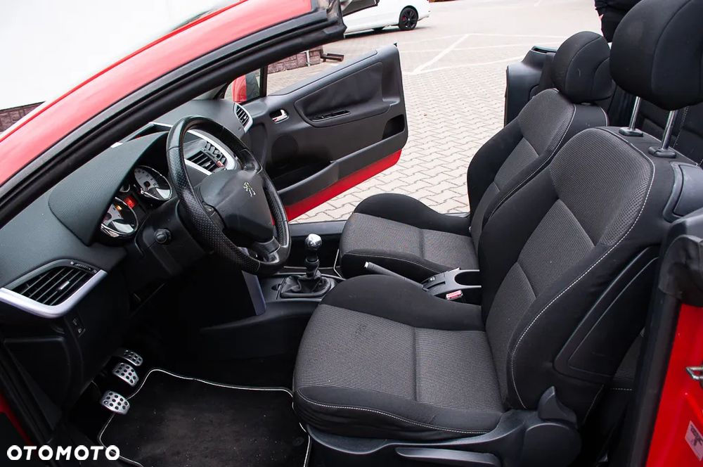 Peugeot 207 CC 150 THP Premium - 31