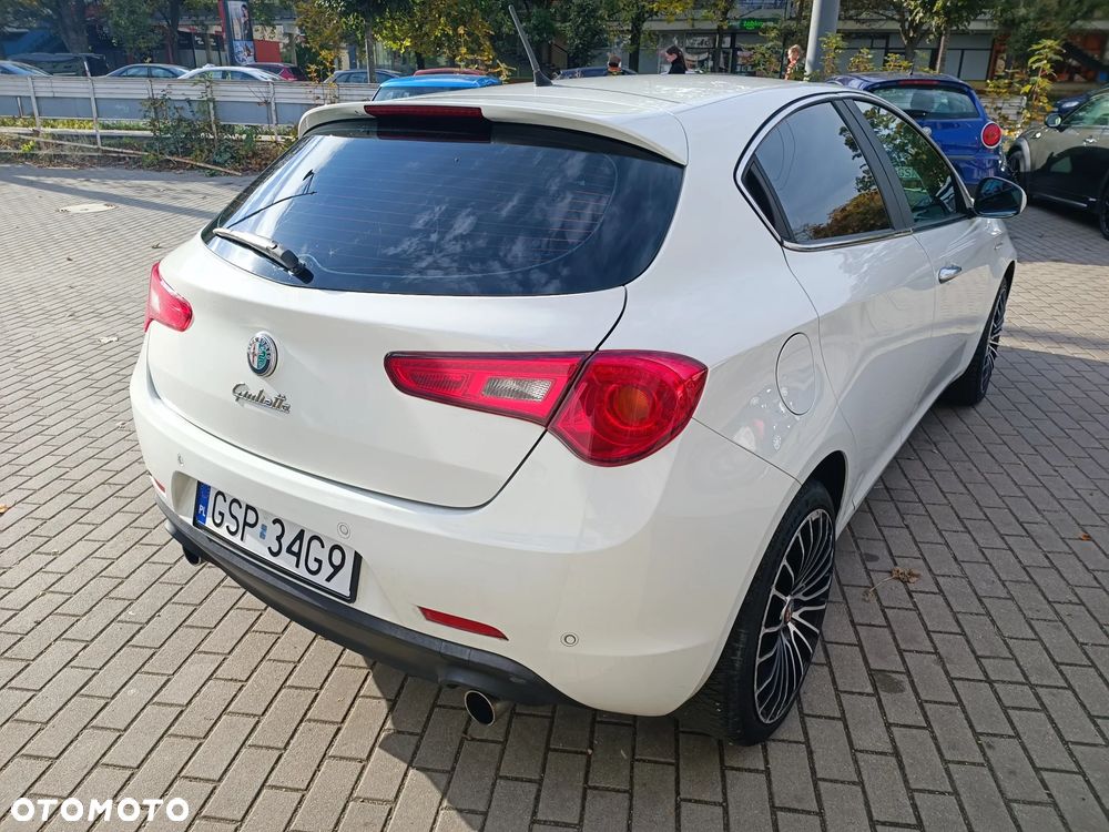 Alfa Romeo Giulietta 2.0 JTDM 16V - 7