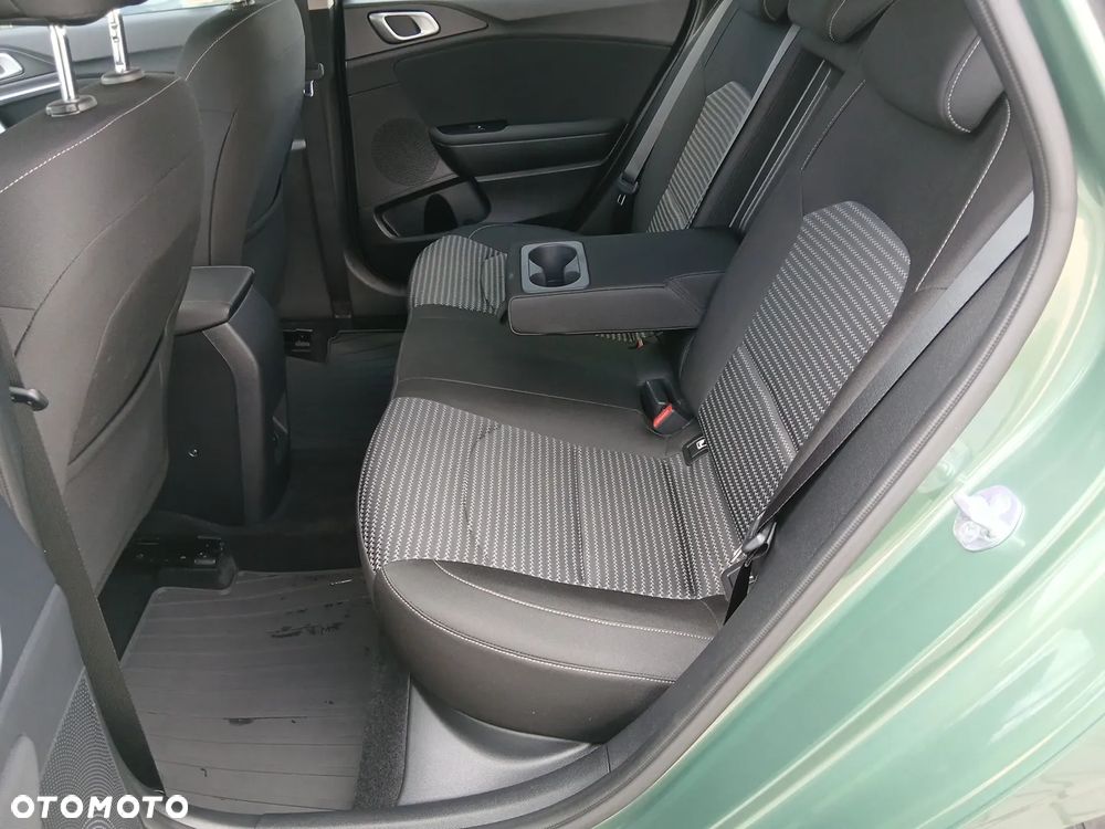 Kia Ceed 1.5 T-GDI M - 30