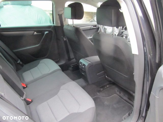 Volkswagen Passat 1.4 TSI BlueMotion Technology Comfortline - 11