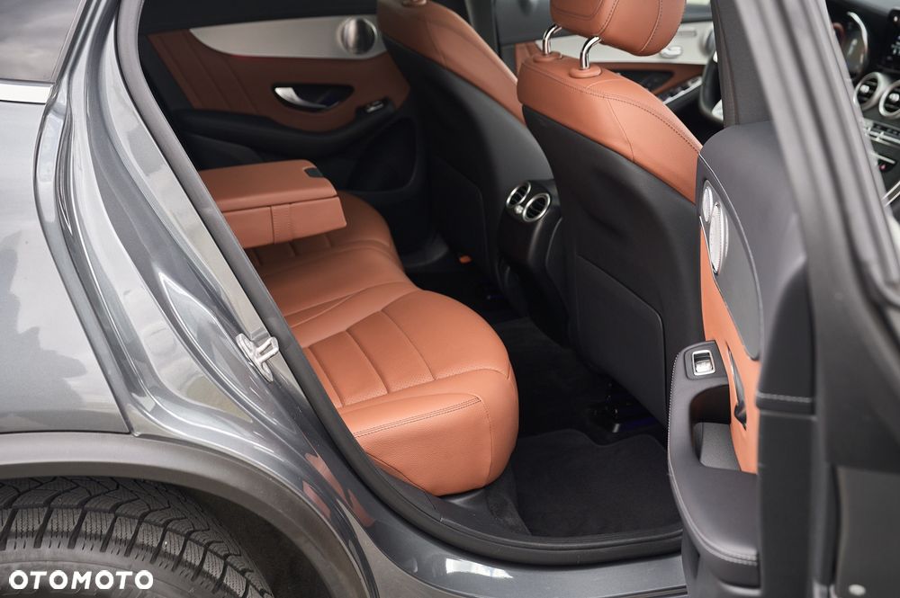 Mercedes-Benz GLC - 24