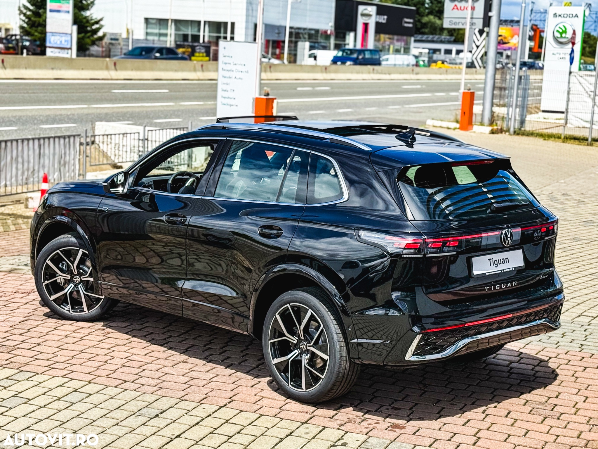 Volkswagen Tiguan 2.0 TDI DSG 4Motion R-Line - 6