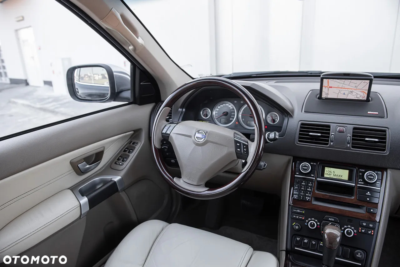 Volvo XC 90 - 25