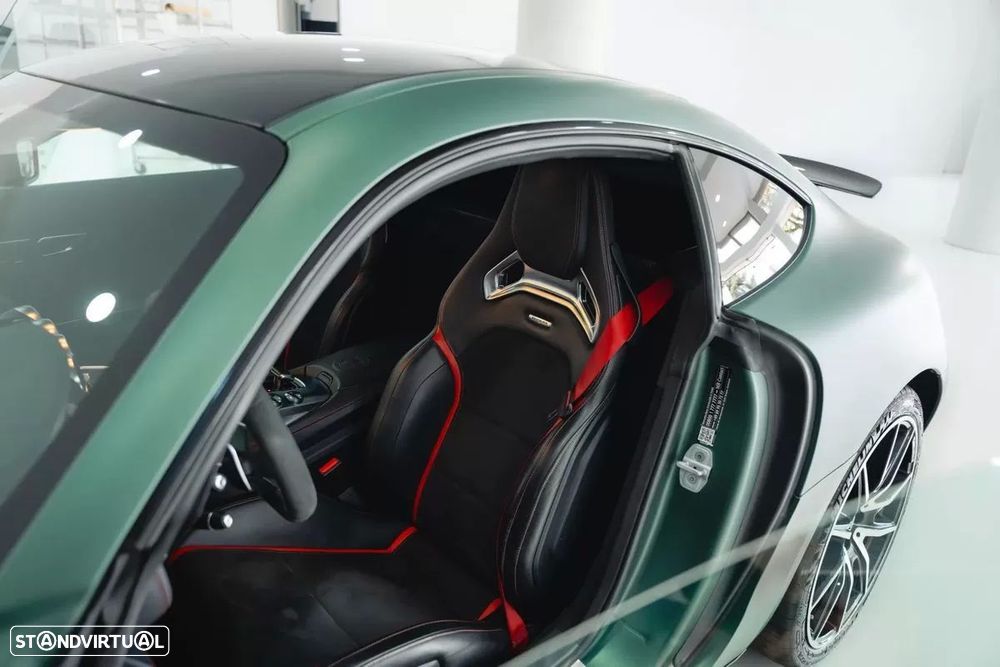 Mercedes-Benz AMG GT S - 21