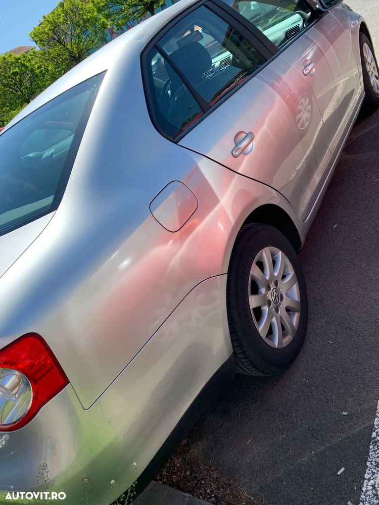 Volkswagen Jetta - 13