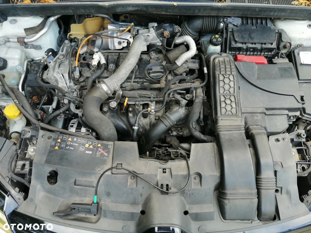 Renault Megane 1.6 TCe GT EDC - 33