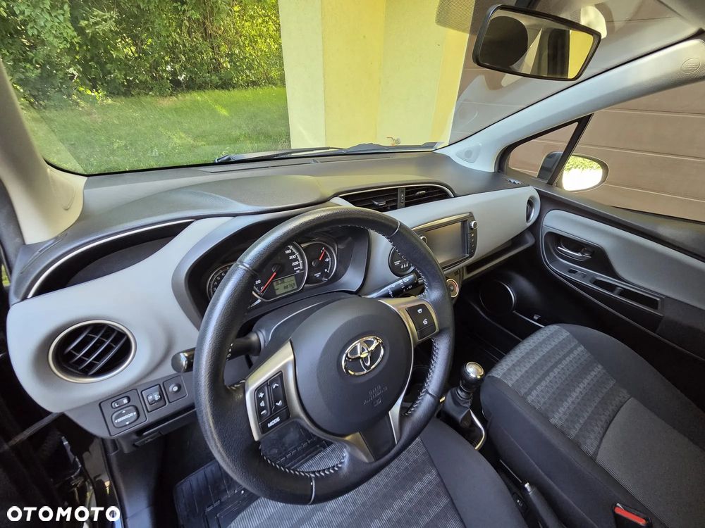 Toyota Yaris 1.33 Premium - 12