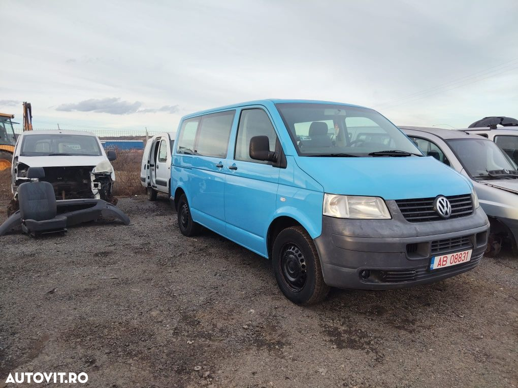 Dezmembram Volkswagen T5 2006 2.5tdi AXD Manual 6 trepte - 2
