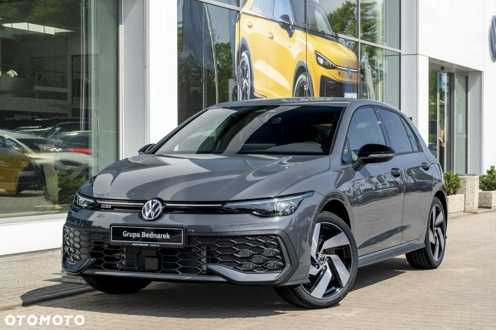 Volkswagen Golf - 3