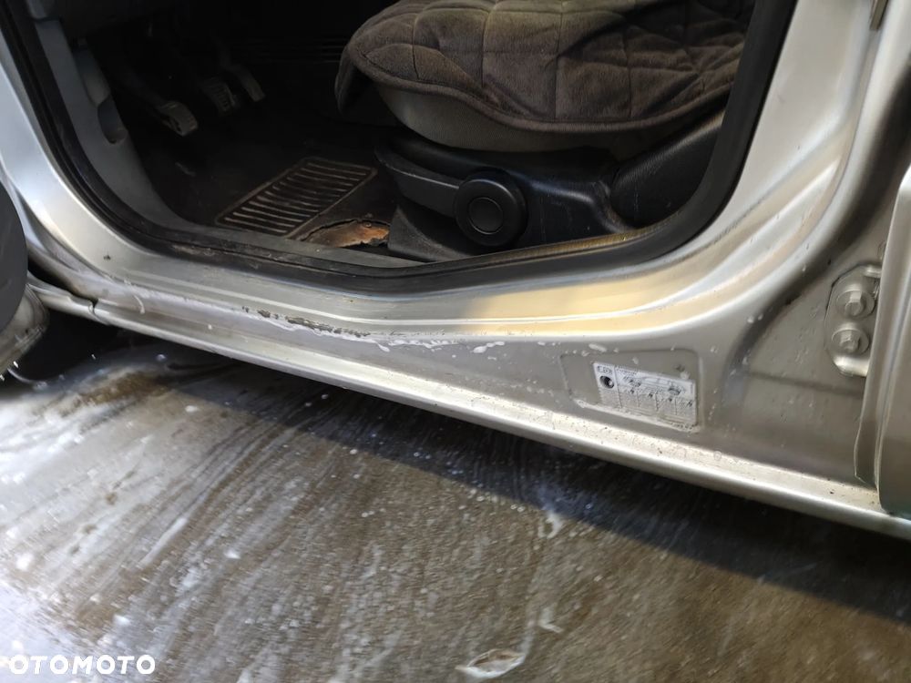 Ford Fusion 1.4 TDCI Ambiente - 19