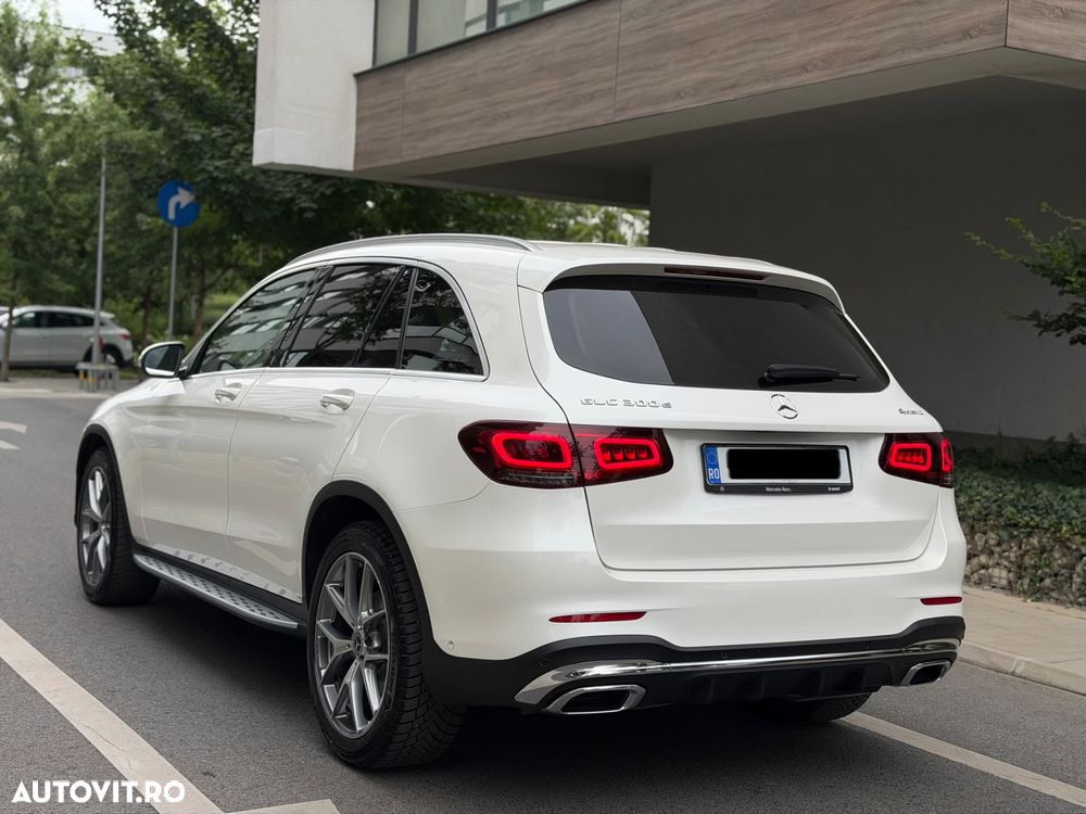 Mercedes-Benz GLC 300 d 4MATIC 9G-TRONIC AMG Line Plus - 3