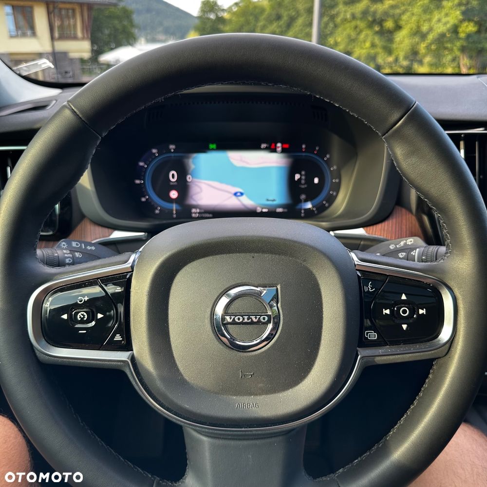 Volvo XC 60 B4 B Plus Dark - 14