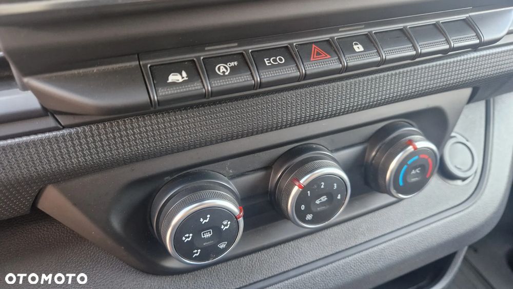 Renault TRAFIC IV III LIFT Nowy model LONG DŁUGI L2H1 - 10