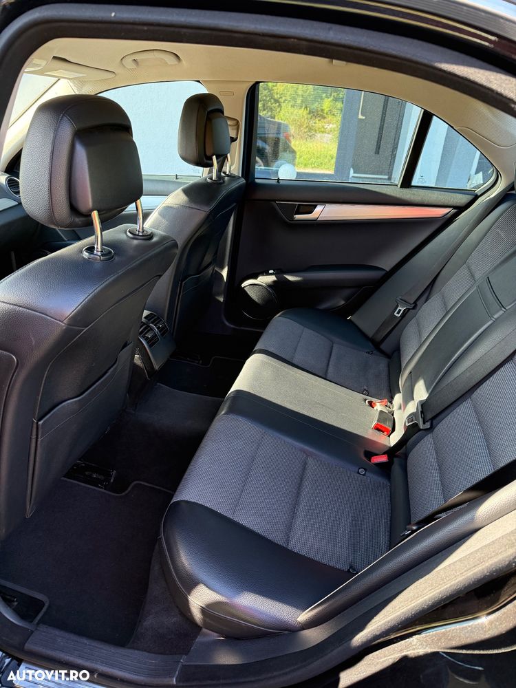 Mercedes-Benz C - 7