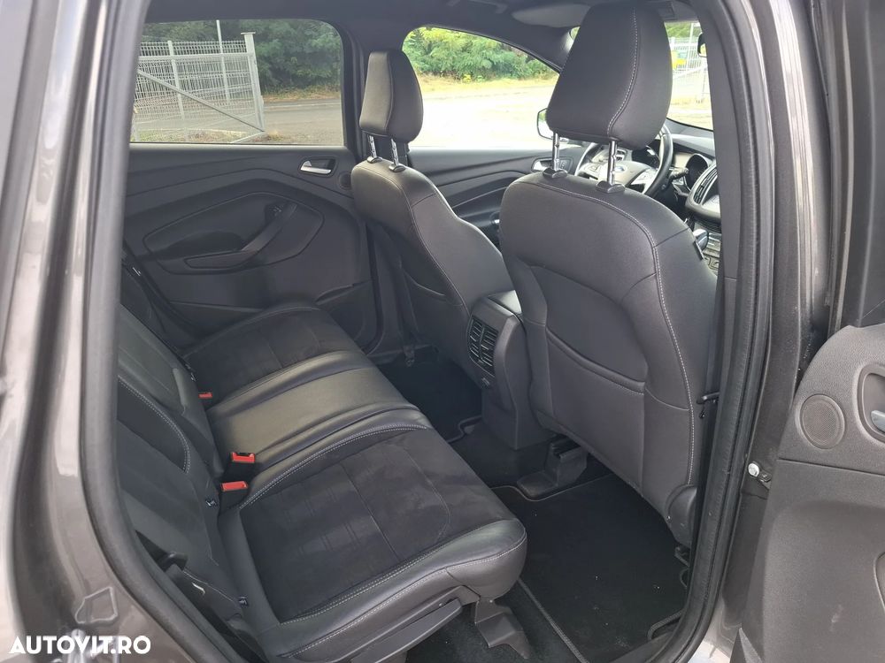 Ford Kuga 2.0 TDCi 4WD Powershift ST-Line - 15