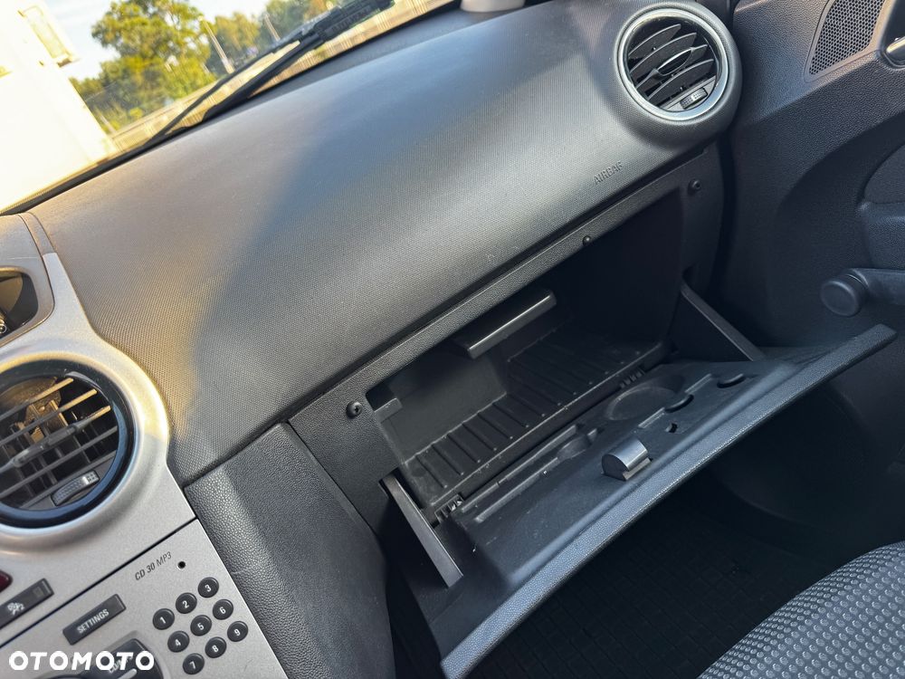 Opel Corsa 1.2 16V Essentia (klm) - 11