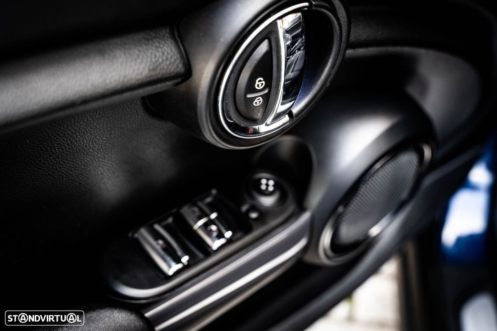 MINI Cabrio Cooper Sidewalk Special Edition - 17