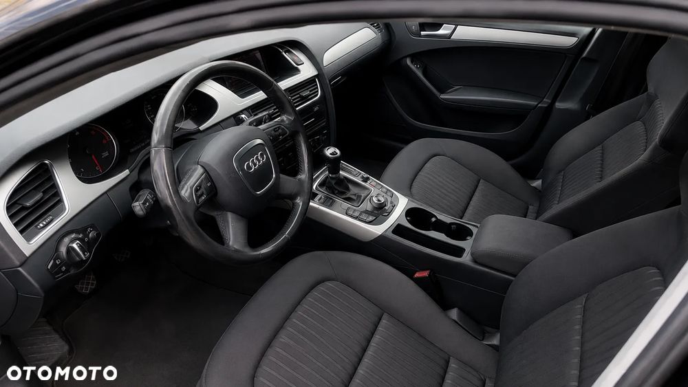 Audi A4 Avant - 10