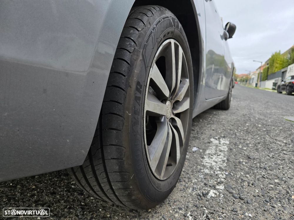 Peugeot 308 SW PureTech 130 GPF EAT8 Stop & Start Allure - 8