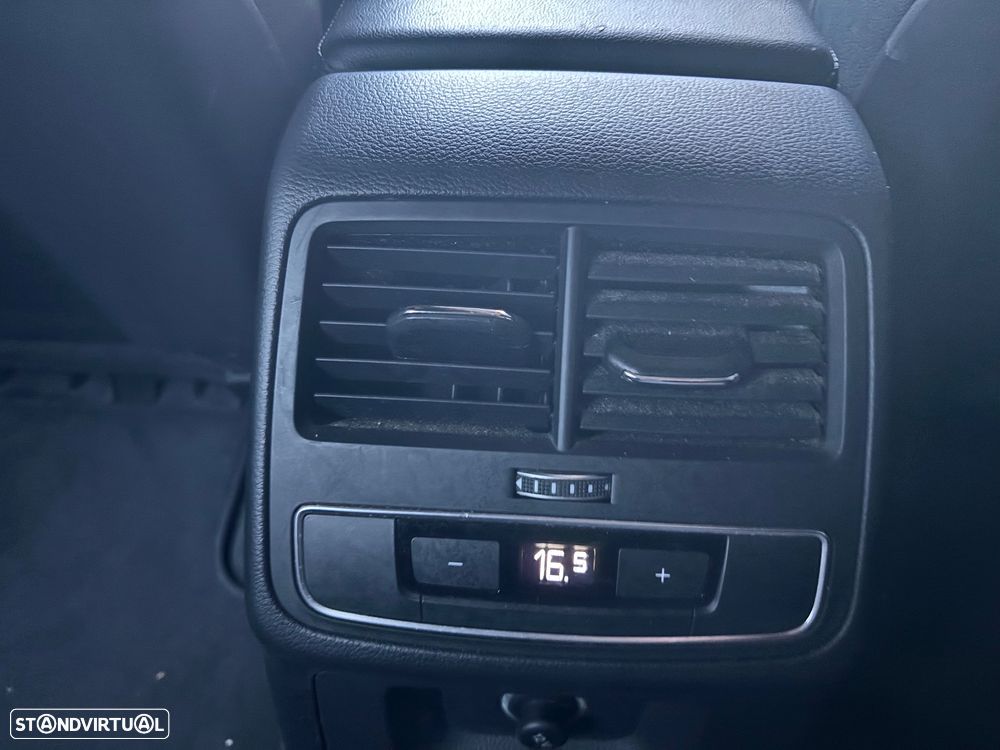 Audi A4 Avant 2.0 TDI ultra S tronic - 15